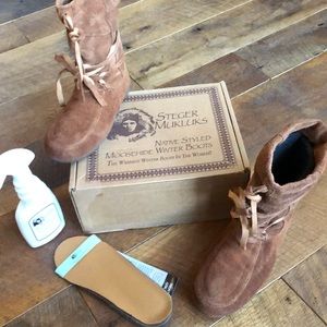 Mens boots Steger mukluks size 11 moosehide.